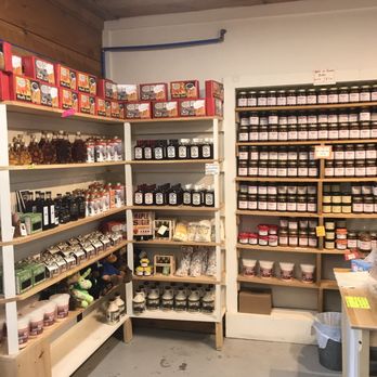 Sugar Shack - Souvenir Shops Near Me - Arlington, Vermont