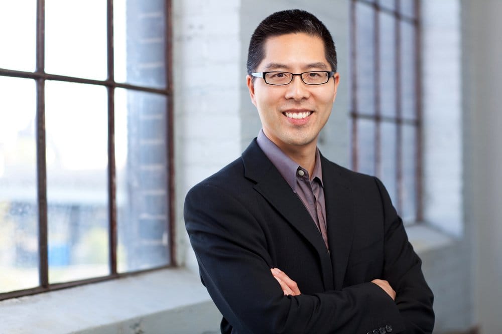 DR. LAWRENCE TONG YORKVILLE INSTITUTE OF PLASTIC SURGERY Updated