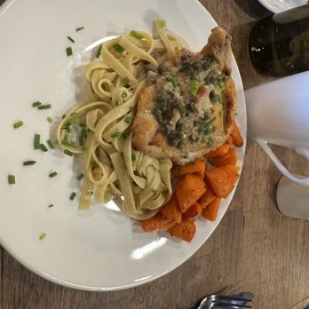 Marble & Oak - Chicken Piccata, delicious! - Cocktail Bars Near Me - Forks, Washington