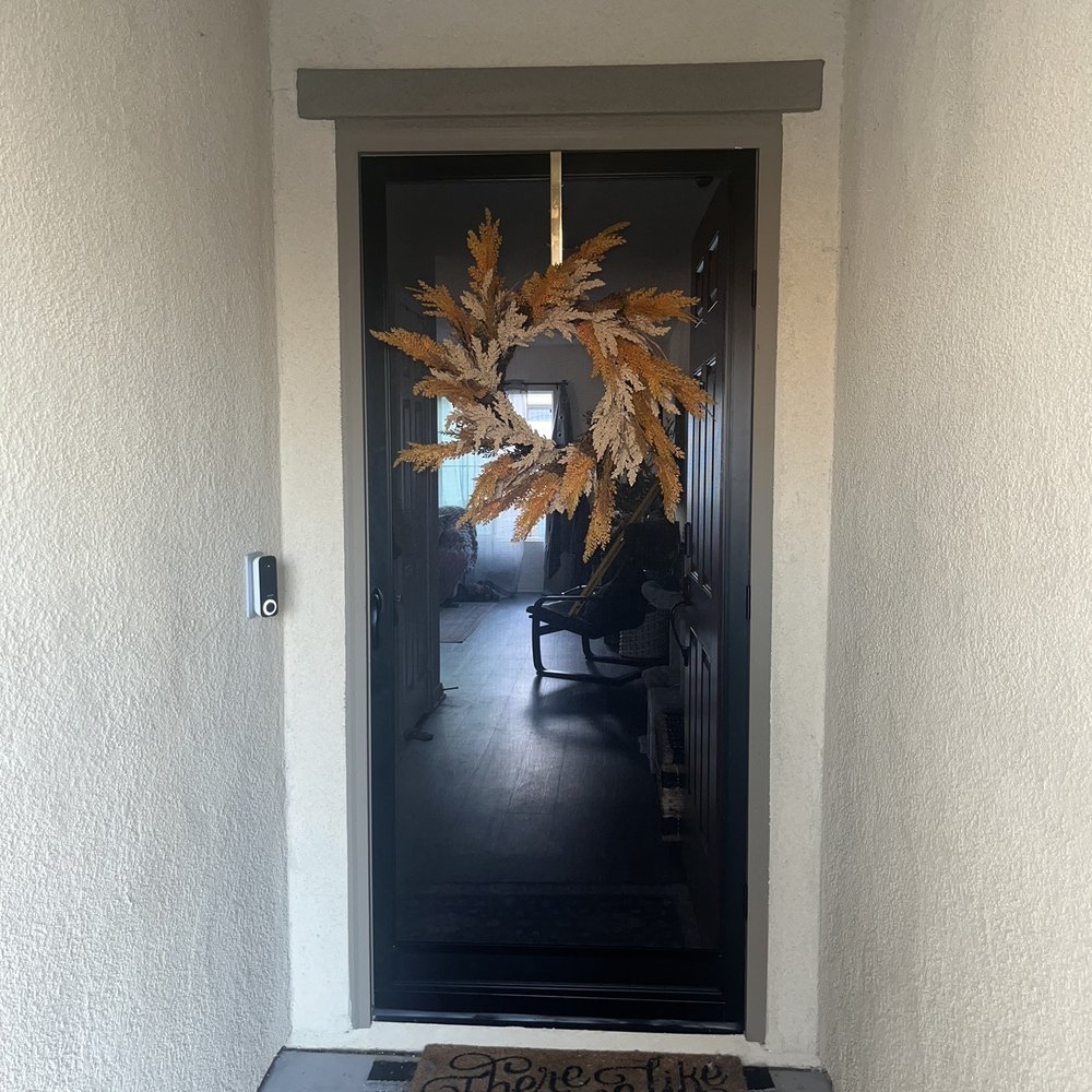 Screen door Screen door