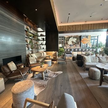 1 Hotel Toronto - Hotels Near Me - Toronto, Ontario