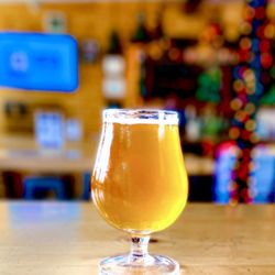 Center Street Brewing Company - Hoppamaltamus - a smash dipa with golden promise malt and simcoe hops - nice!