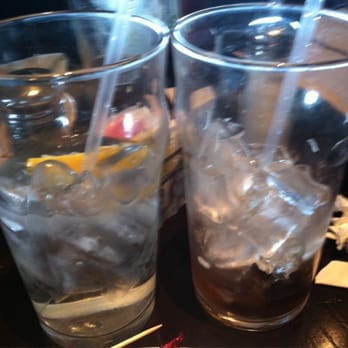 Cheddar's Scratch Kitchen - Empty drink for 10 minutes! Come on the bar is within reach if my table! - Comfort Food Near Me - Mishawaka, Indiana