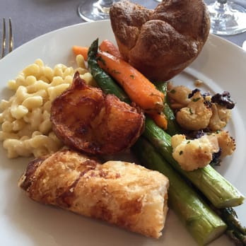 Rainbow Room - Popover, roasted asparagus, roasted carrots, truffle Mac and cheese, three times fried potato with truffle salt, cheese stick - New American Near Me - New York, New York