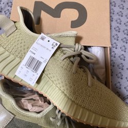 Global Goods Shop - Yeezy Boost 350 sulfur
