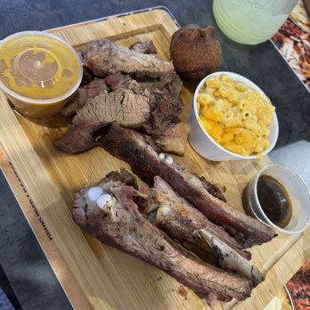 Lickie Stickie Bbq - 2 Meat BBQ Platter Combo - Barbeque Near Me - Lauderhill, Florida Lickie Stickie Bbq - 2 Meat BBQ Platter Combo - Barbeque Near Me - Lauderhill, Florida