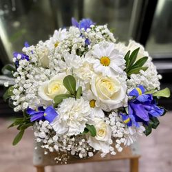 The Crafty Corner Flowers & More
