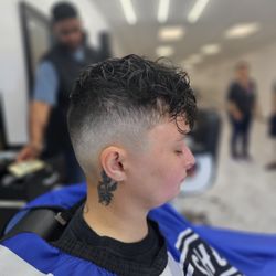 Fenix Barbers