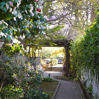 Hennessey Estate - Bed & Breakfast Near Me - Napa, California Hennessey Estate - Bed & Breakfast Near Me - Napa, California