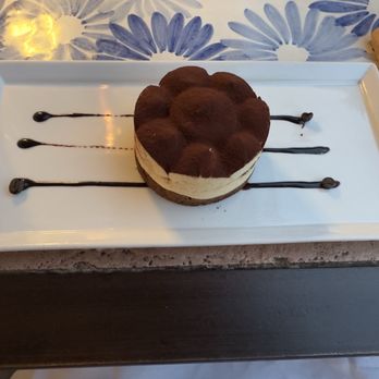 Da Vincenzo - Tiramisu 6/10 - Italian Near Me - Positano, SA Da Vincenzo - Tiramisu 6/10 - Italian Near Me - Positano, SA