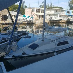 Veteran Sailing - 22 Foot O'Day.  Great centerfold keel boat for Florida Bay