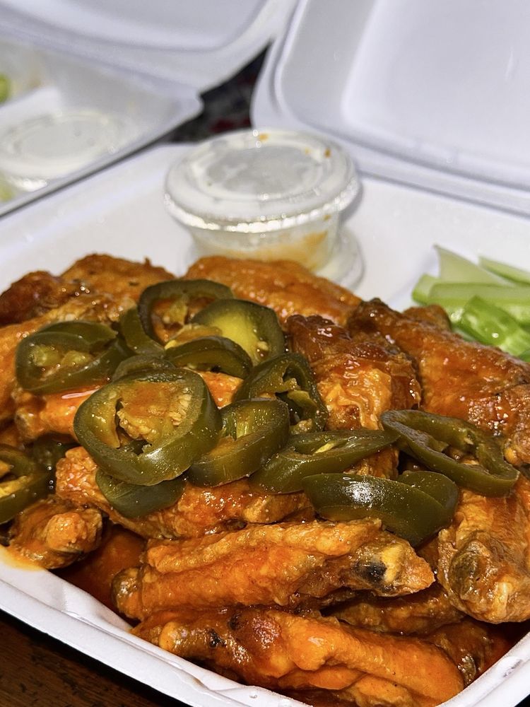 Food from Buffalo Joe's