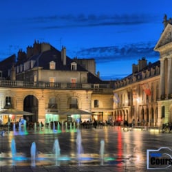 Cours Photo Dijon - La place de la Libération à Dijon. Photo prise lors d'une sortie coachée "La ville en nocturne"