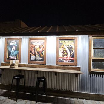 Canyons Barbeque - Decor - Barbeque Near Me - Castro Valley, California