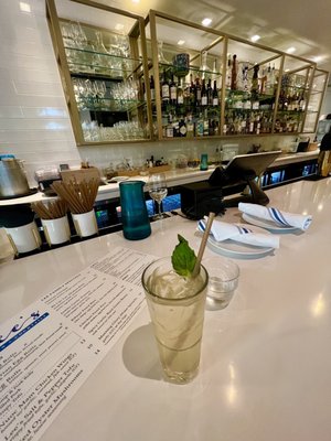 Lee’s Kitchen + Cocktails by null