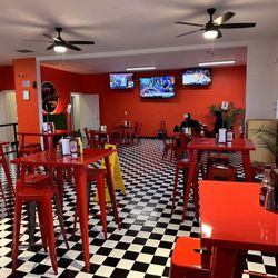 Hot Fish House - Dining area.