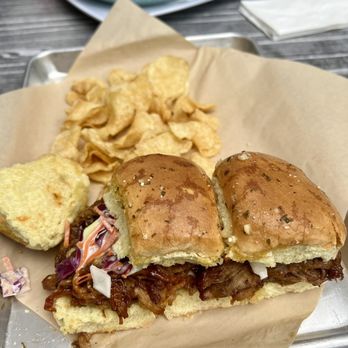 Gulfport Brewery and Eatery - Mojo pork sliders - Breweries Near Me - Gulfport, Florida