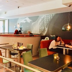 Friends Fika and Food - Cool round seating area