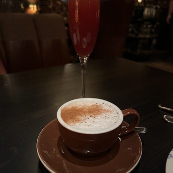 Armitage Alehouse - Pubs Near Me - Chicago, Illinois