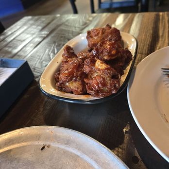 Peyton's Pie Company - Very good wings. - Pizza Near Me - Flowery Branch, Georgia