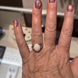 My gorgeous opal wedding ring!!