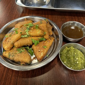 The Taste of India - Paneer Pakora with Chutneys - Indian Near Me - Eugene, Oregon