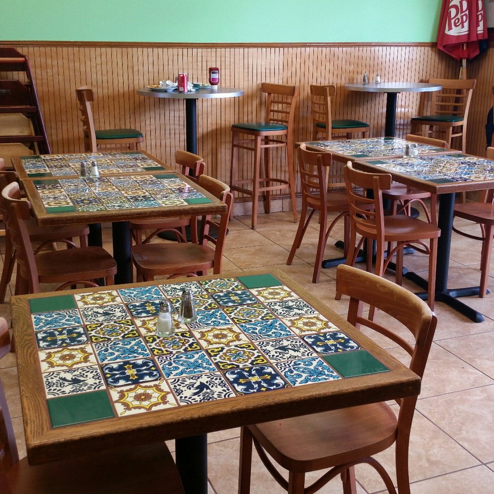 Avalon Pockets - Dining area - Mediterranean Near Me - Orlando, Florida Avalon Pockets - Dining area - Mediterranean Near Me - Orlando, Florida