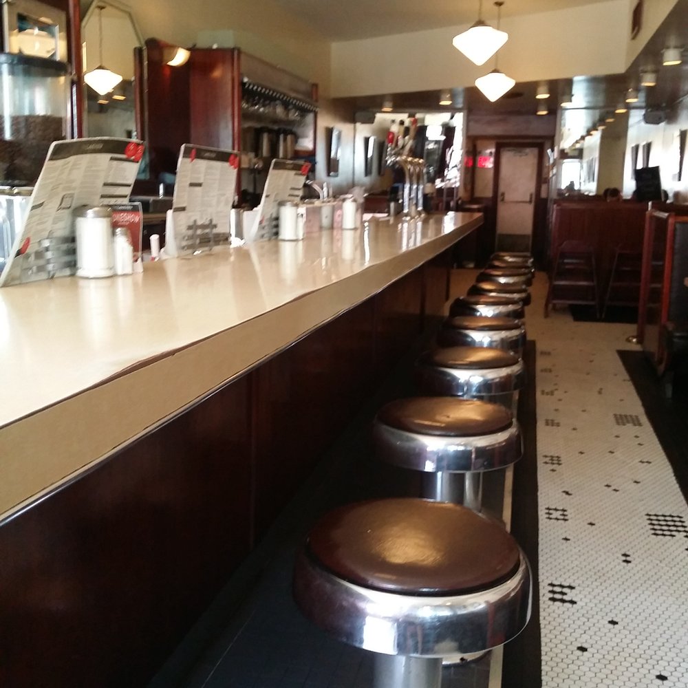 The Lakeview - a hipster dive afterclub 24hr eatery - Diners Near Me - Toronto, Ontario The Lakeview - a hipster dive afterclub 24hr eatery - Diners Near Me - Toronto, Ontario