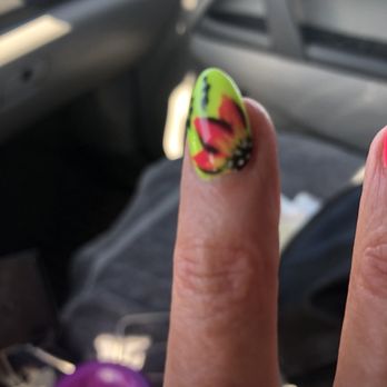Aces Nails & Spa - Nail Salons Near Me - Mandan, North Dakota