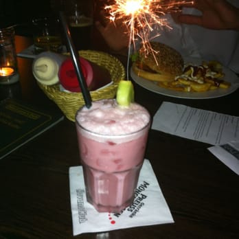 Maclaren's Pub - Pubs Near Me - Berlin, BE