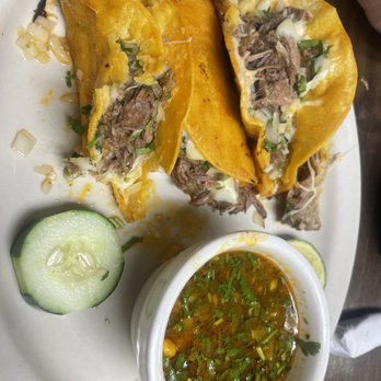 Taqueria La Loma - Birria tacos - Mexican Near Me - Akron, Ohio