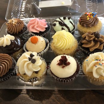 Cake Fetish - Dozen Mini Cupcakes - Desserts Near Me - Albuquerque, New Mexico