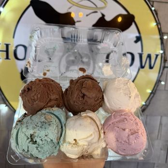Holy Cow Creamery - Ice cream flight - Ice Cream & Frozen Yogurt Near Me - Kill Devil Hills, North Carolina Holy Cow Creamery - Ice cream flight - Ice Cream & Frozen Yogurt Near Me - Kill Devil Hills, North Carolina