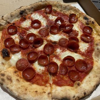 Mike’s pizzeria - Pepperoni pizza - Pizza Near Me - Murfreesboro, Tennessee