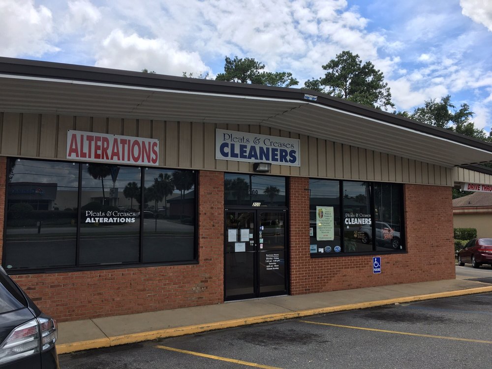 PLEATS AND CREASES DRY CLEANERS 314 S Davis St, Nashville,