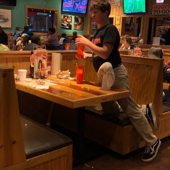 Hooters - American Near Me - Oak Lawn, Illinois Hooters - American Near Me - Oak Lawn, Illinois
