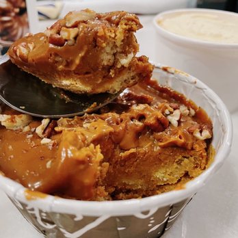 R&M Dessert Bar - Pumpkin Dulce de Leche Bread Pudding - Desserts Near Me - Seattle, Washington R&M Dessert Bar - Pumpkin Dulce de Leche Bread Pudding - Desserts Near Me - Seattle, Washington