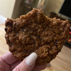 Costeaux French Bakery & Cafe - Definitely delicious oatmeal cookies bomb