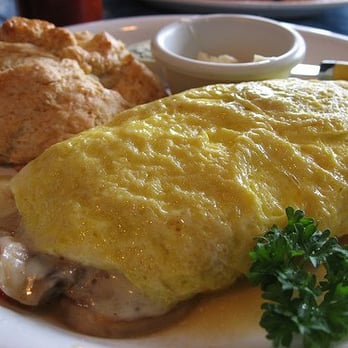 Moke's Bread & Breakfast - Vegetable Omelette with Biscuit - Breakfast & Brunch Near Me - Kailua, Hawaii