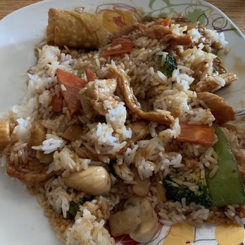 China Bistro - Szechuan chicken with steamed rice. - Chinese Near Me - New Albany, Indiana