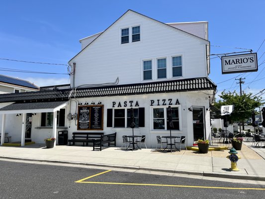 Mario's Pizzeria & Restaurant by null