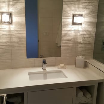 Huntley - Bathroom is very sleek - Hotels Near Me - Santa Monica, California Huntley - Bathroom is very sleek - Hotels Near Me - Santa Monica, California