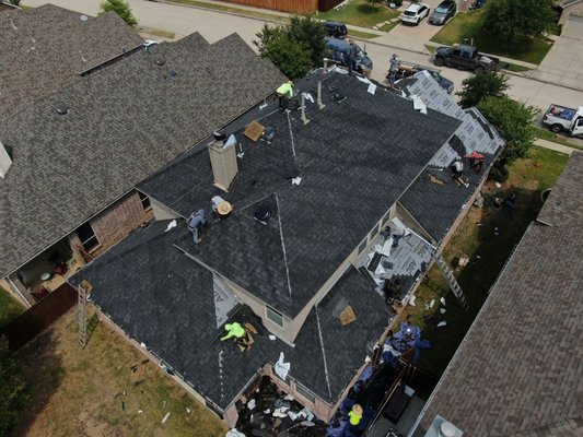 Imperial Roofing and Construction Logo