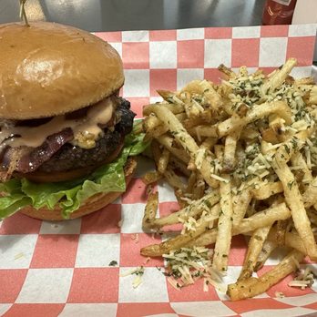 Charred Foods - Charred burger with bacon and onion marmalade and Parmesan truffle fries. YUM - Burgers Near Me - Herndon, Virginia Charred Foods - Charred burger with bacon and onion marmalade and Parmesan truffle fries. YUM - Burgers Near Me - Herndon, Virginia
