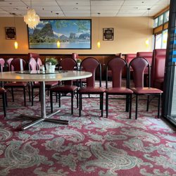 Lucky Star - Restaurant dine is unavailable due short of staff. Take out only!!!