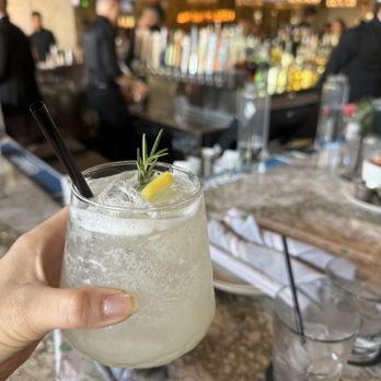 Moxies - Bombay peach lemonade - New American Near Me - Scottsdale, Arizona Moxies - Bombay peach lemonade - New American Near Me - Scottsdale, Arizona