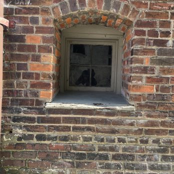 Ballad Brewing - Cool tiny window outside the brewery - Breweries Near Me - Danville, Virginia