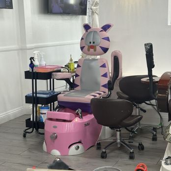 Aeon Nails Salon - Kids chair - Nail Salons Near Me - Bakersfield, California