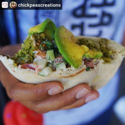 Chickpeas Creations - Half pita of falafel with avocado