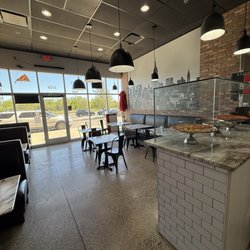 New York Pizza Pie - Inside